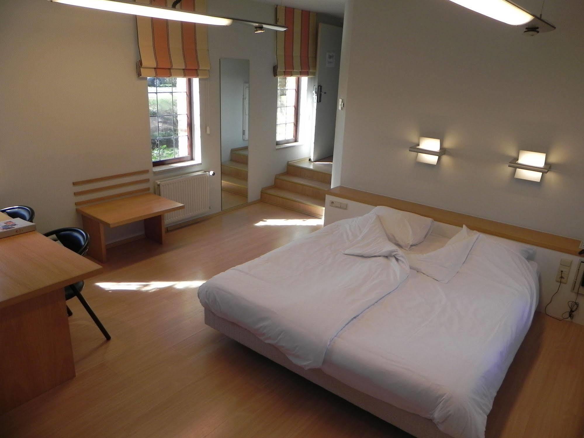 Hotel Priorij Corsendonk Oud-Turnhout Zewnętrze zdjęcie