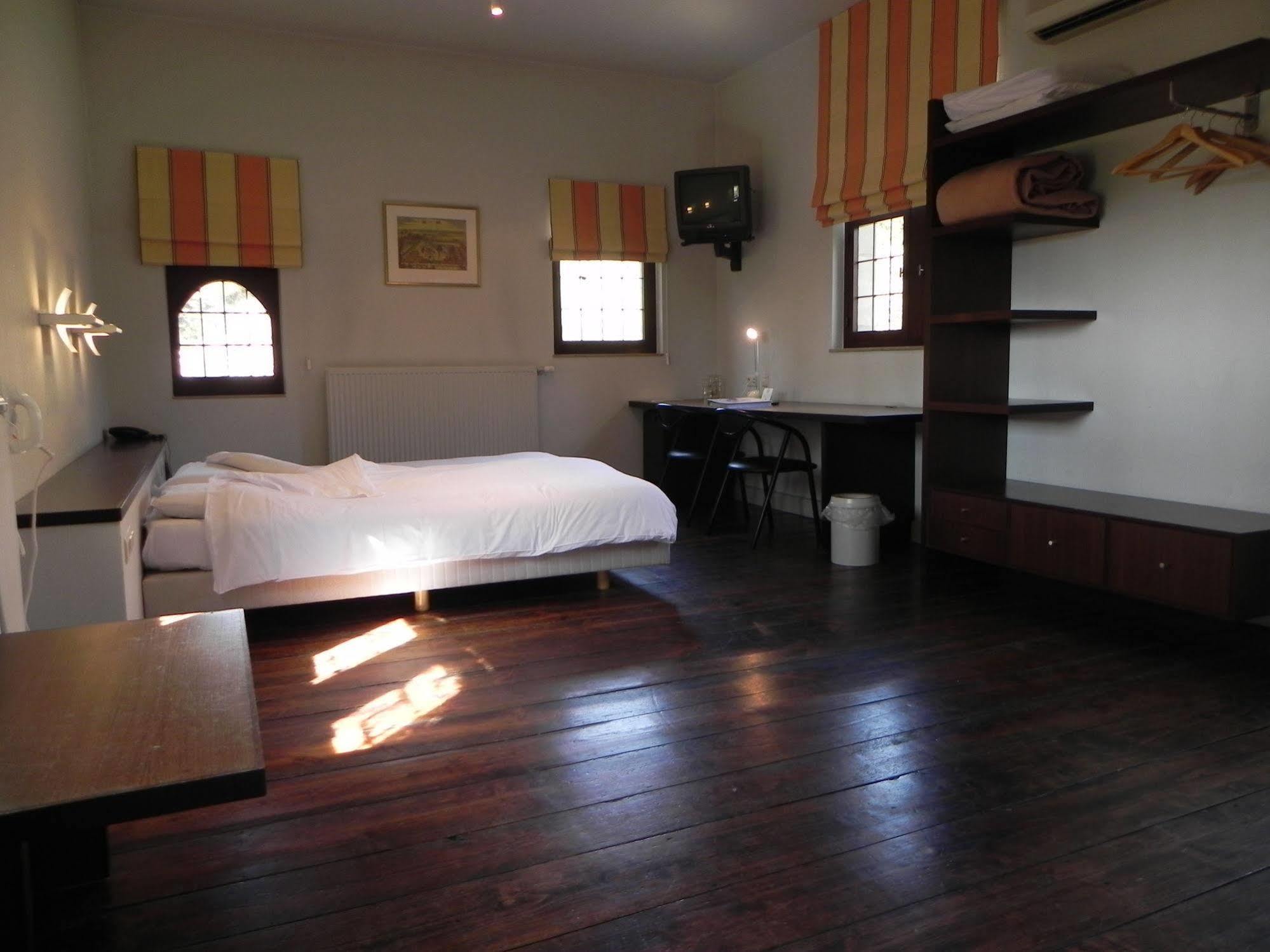 Hotel Priorij Corsendonk Oud-Turnhout Zewnętrze zdjęcie